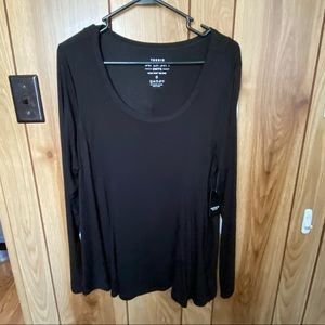 🖤Black Fit & Flare Long Sleeve Tee🖤